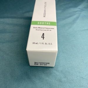 Rodan and Fields Soothe